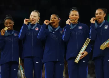 Simone Biles y EU dan cátedra y suman oro en Gimnasia Artística