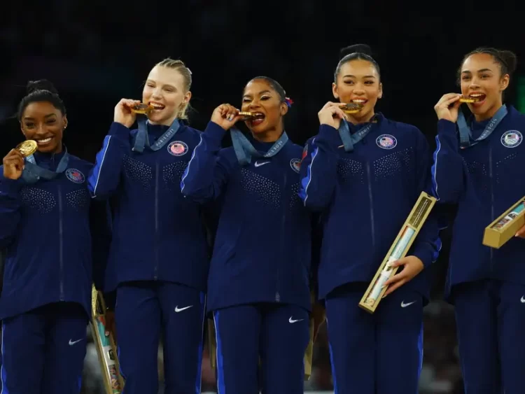 Simone Biles y EU dan cátedra y suman oro en Gimnasia Artística