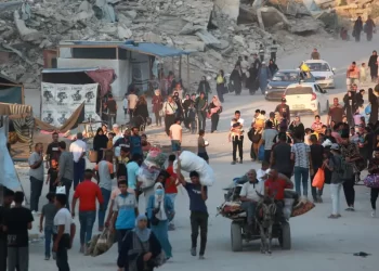 Bombardeos en Jan Yunis provocan huida masiva en Gaza