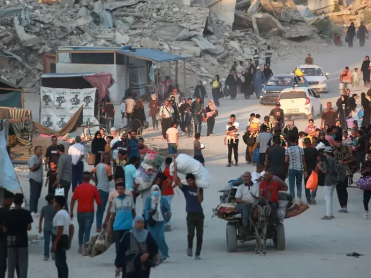 Bombardeos en Jan Yunis provocan huida masiva en Gaza