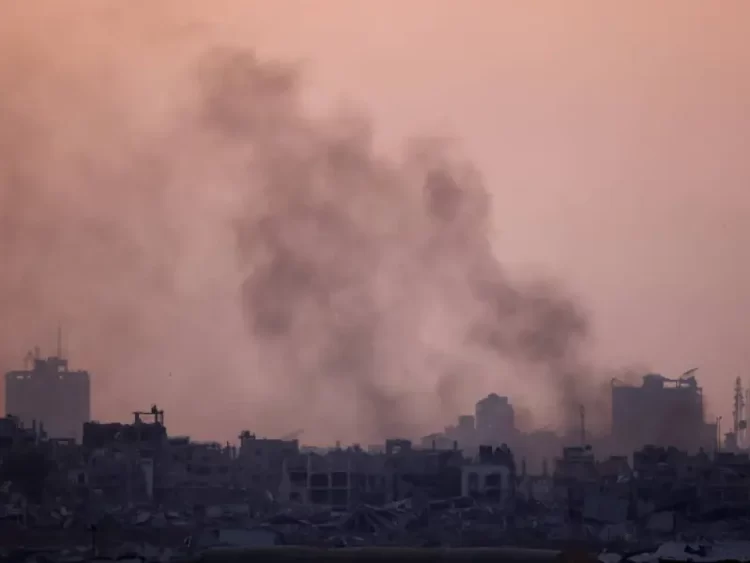 Tragedia en Gaza: 16 refugiados mueren en bombardeo a escuela