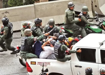 Suman 12 muertos por represión de Maduro en Venezuela; la Fiscalía General reporta 749 detenidos
