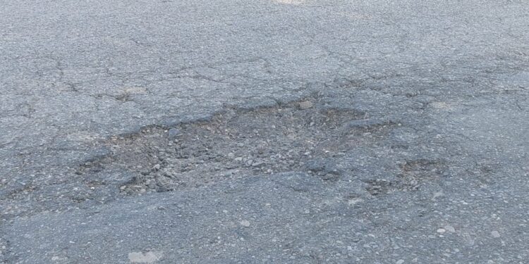 Grave deterioro de carreteras en Tamaulipas, la plataforma logística de exportaciones de México