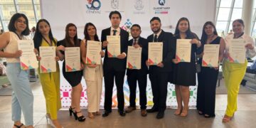Reciben 17 médicos egresados de la UAT-Matamoros el Premio CENEVAL de Excelencia