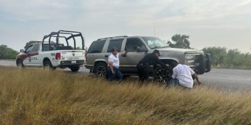 Guardia Estatal brinda apoyo a automovilistas en su tránsito por Tamaulipas
