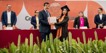 Egresan 310 estudiantes del bachillerato de la UAT en Ciudad Mante