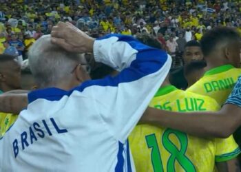 La imagen que habla: Dorival Junior, apartado en decisivos penales de Brasil