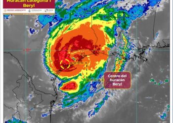 El huracán Beryl se desplaza hacia el norte sobre Texas, EUA