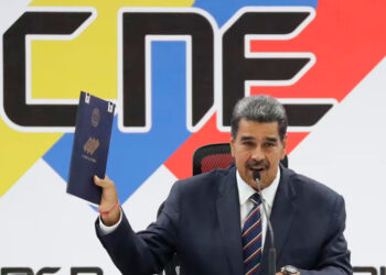 El presidente Maduro denuncia planes de golpe fascista en su contra