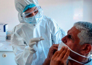 Nuevo estudio revela el impacto duradero del COVID-19 en el sistema inmunitario