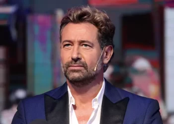 Estado de salud delicado lleva a Gabriel Soto al hospital durante función
