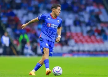 Conflicto legal a la vista: Huescas y Cruz Azul en disputa por transferencia a Copenhague