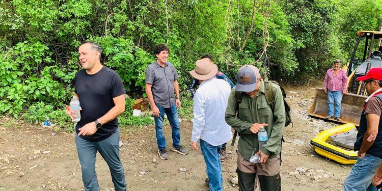 Rescatan a excursionistas