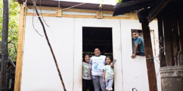 Unen esfuerzos Techo México y DIF Tamaulipas para construir vivienda emergente