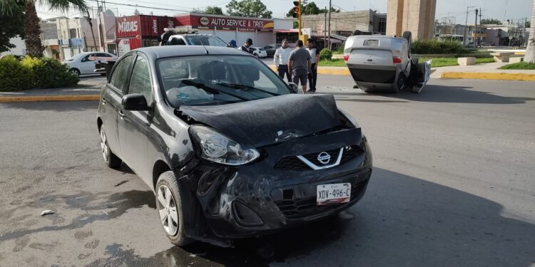 Dos mujeres heridas en choque con volcadura en crucero 16 y Berriozábal de Cd. Victoria
