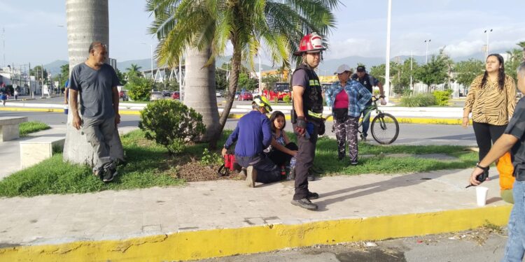 Dos mujeres heridas en choque con volcadura en crucero 16 y Berriozábal de Cd. Victoria