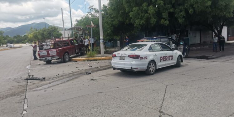 Causa costoso choque en crucero Eje Vial y Matamoros de Cd. Victoria