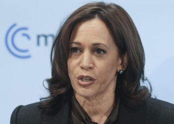 Kamala Harris llama a la movilización de mujeres afroamericanas