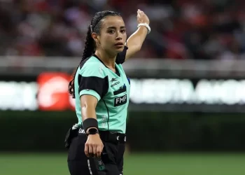 Árbitras mexicanas harán historia en París 2024