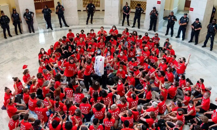 Protestas masivas en el Capitolio de EE.UU. contra la visita de Netanyahu