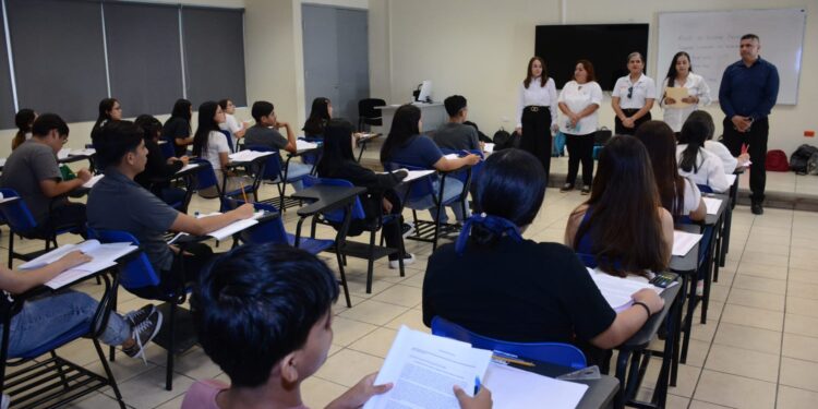 Concluye la UAT aplicación del examen CENEVAL de ingreso