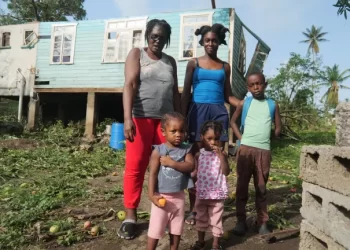 Unicef advierte de riesgo para niños por Huracán Beryl