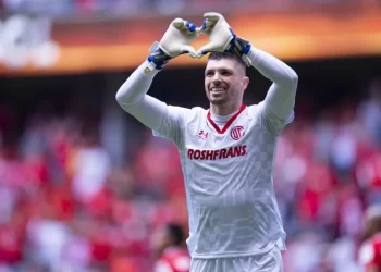 Tiago Volpi dejará de cobrar penales en Toluca
