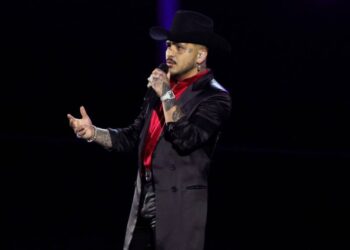 Nodal se concentra en su música ante rumores sobre su vida personal