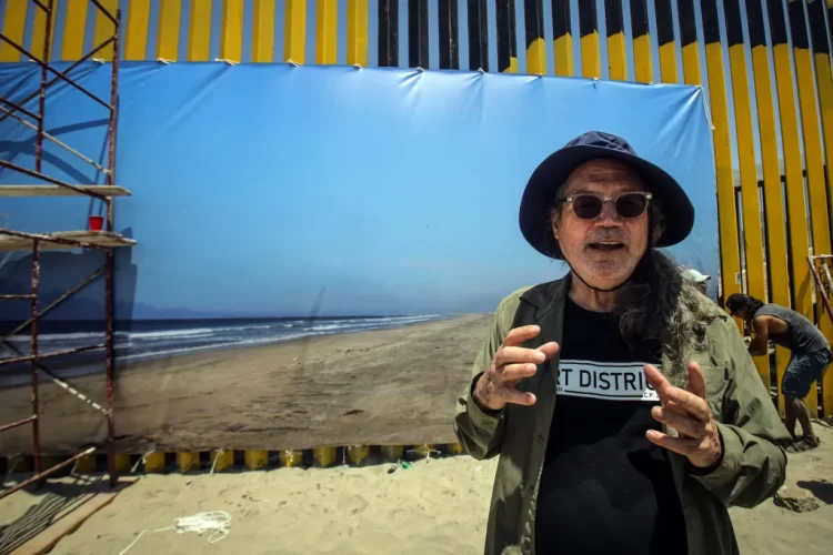 Fotografía monumental en el muro de Tijuana invita a reflexionar sobre la libertad y la unidad