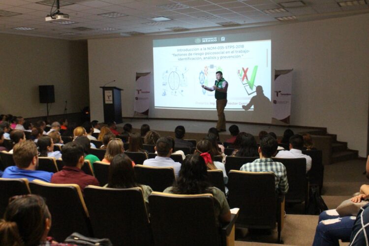 Capacita Secretaría del Trabajo a empleados de empresas privadas