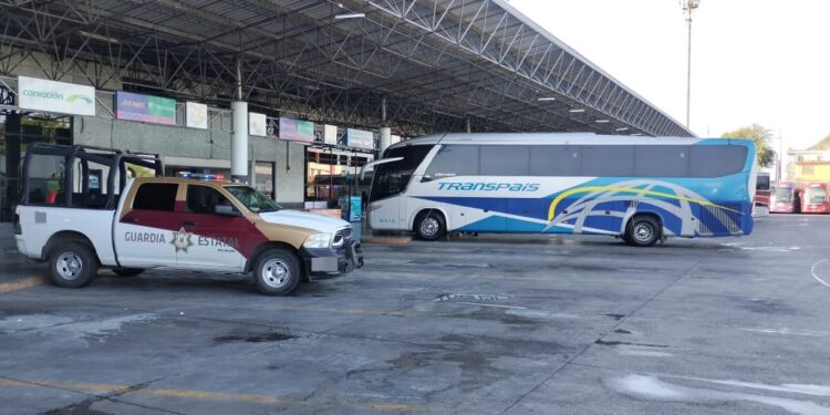 Vigila Guardia Estatal las centrales de autobuses