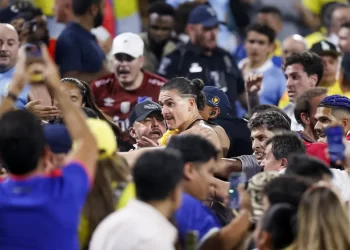 Jugadores de Uruguay y aficionados colombianos protagonizan disturbios en Copa América