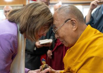 Dalái Lama promete revelar planes de reencarnación en su próximo cumpleaños