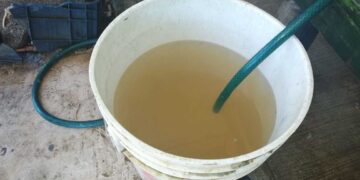 Llega a habitantes del sur agua sucia y maloliente