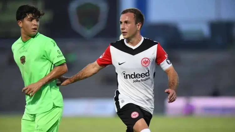 Frankfurt se impone a Juárez en amistoso con gol de Götze