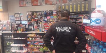 Guardia Estatal vigila negocios y centros comerciales