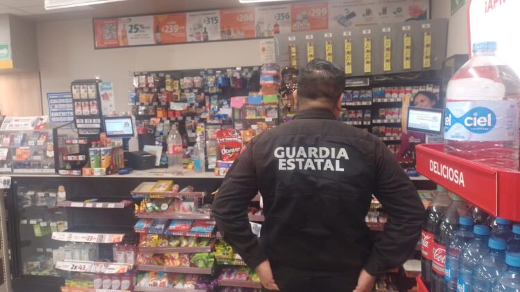 Guardia Estatal vigila negocios y centros comerciales