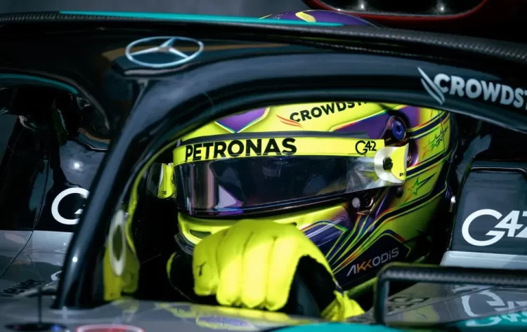 Hamilton rompe récords en F1 con triunfo histórico en Silverstone