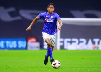 Luis Romo regresa a Cruz Azul tras acuerdo por seis millones de dólares