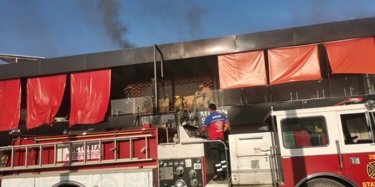 Explota cocina del restaurante “El Establo” en Plaza San José de Cd. Victoria; siete heridos