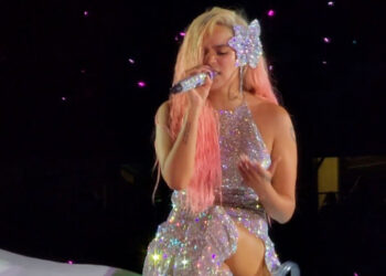 Karol G despide su gira con transmisión en vivo por YouTube