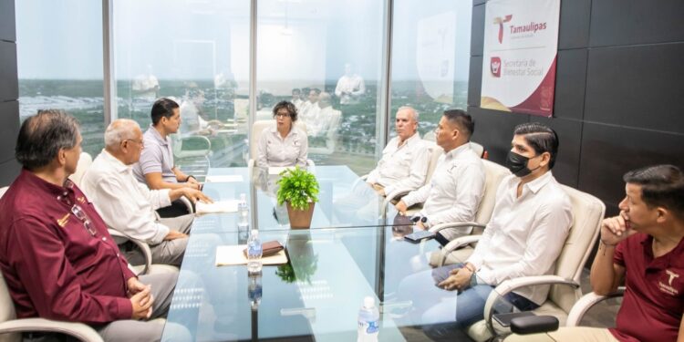 Releva Manuel Virués al basquetbolista Manuel Raga en el Instituto del Deporte de Tamaulipas