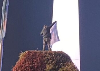 Aficionado argentino muere al caer de una estructura en Buenos Aires