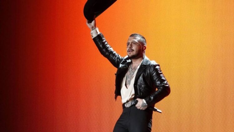 Nodal y Ángela Aguilar muestran su amor en redes sociales