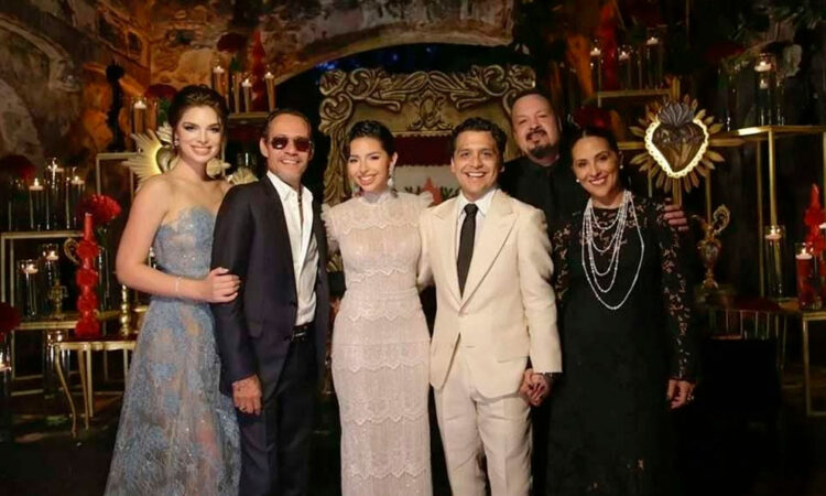 Pepe Aguilar comparte emotiva carta para Ángela y Nodal tras su boda