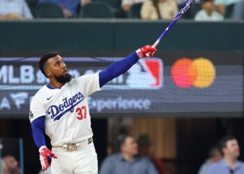 Teoscar Hernández hace historia al ganar el HR Derby
