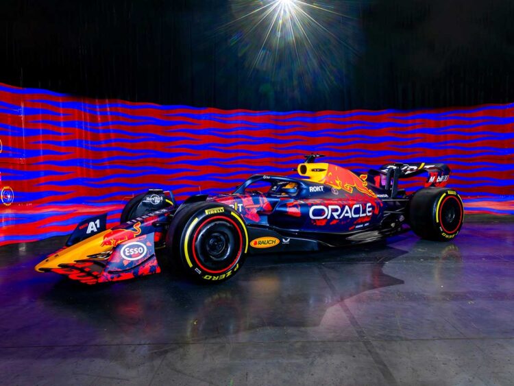 Checo’ Pérez y Verstappen estrenarán diseño del RB20 en Gran Bretaña