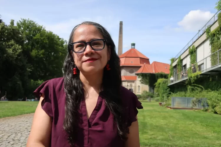 Sara Uribe llama a actuar por los desaparecidos en México desde Berlín