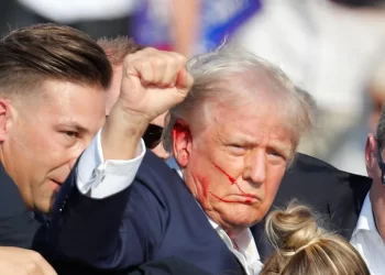 Trump agradece apoyo y promete continuar su campaña tras atentado fallido