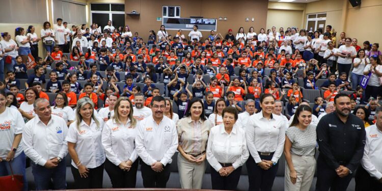 Inaugura la UAT campamentos de verano